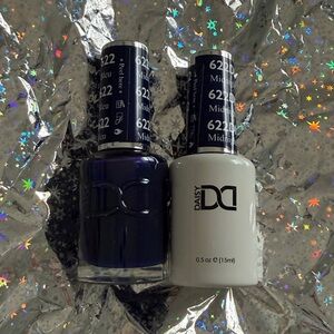 BRAND NEW DND GEL AND REGULAR POLISH MIDNIGHT BLUE